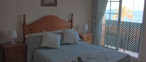 Master bedroom with sea view