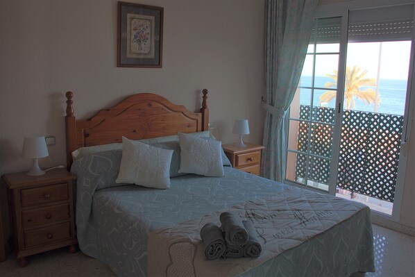 Master bedroom with sea view