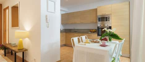 Fully refurbished house. Partial view of the kitchen