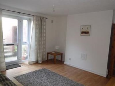 Beautiful Apartment 10 Minute walk from Principality stadium 