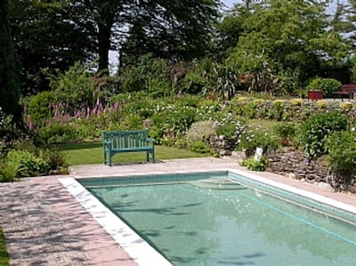 Fowey Apartment With Outdoor Pool And Gardens In Historic Mansion House
