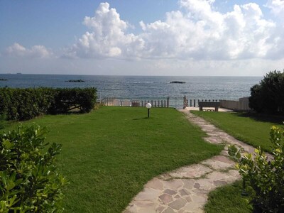 PULA MARE VILLA with Private Access Lvl the sea.