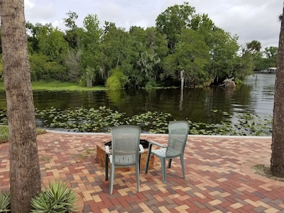  Waterfront Guest Suite on St Johns River 30 minutes from Daytona
