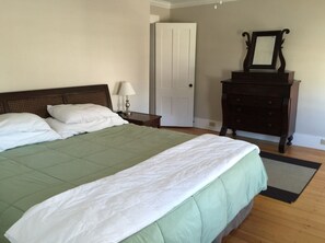 master bedroom with king size bed