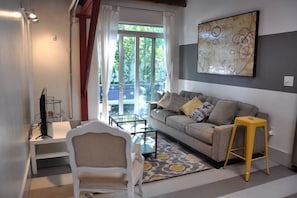 Living Room with queen size pull-out couch