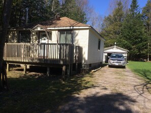 Front of the cottage with parking up to 4 cars