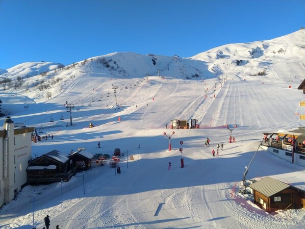Snow and ski sports