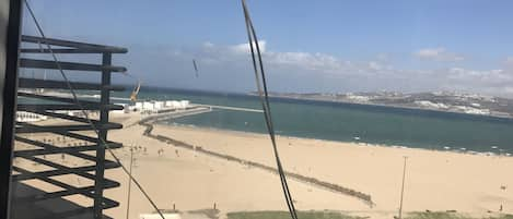 Vue sur la plage ou l’océan