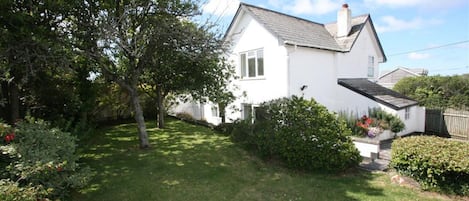 Clovelly Cottage 