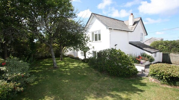 Clovelly Cottage 