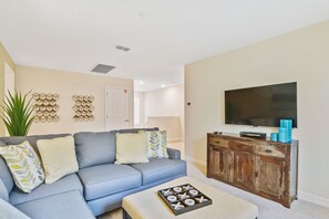 best vacation home rentals with sofa and TV