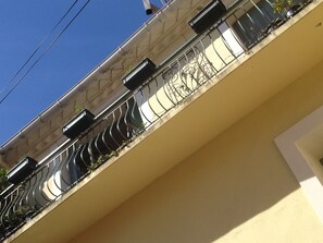Front Top Floor Balcony