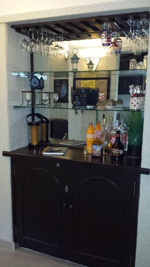 Bar (in der Unterkunft)
