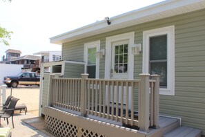 BACK ENTRANCE. SINGLE STORY FOR KIDS AND SENIORS