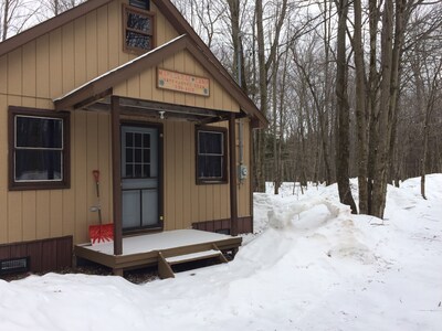 Cozy Cabin - North Osceola, NY, Camping, Relaxing, Hunting, Fishing, Woods