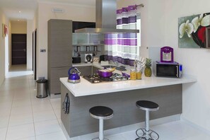 Equipped Kitchen 