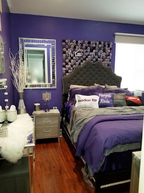 Guest Bedroom with ultra comfort Queen Bed
