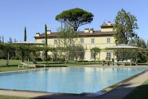 Huge hydro pool