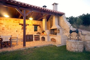 Covered barbecue