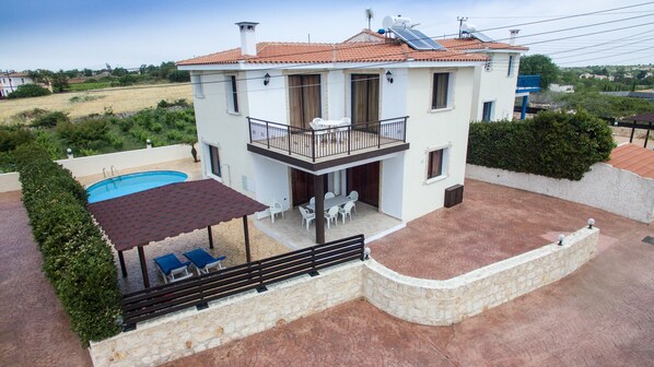 Froso - 4 bedroom luxury villa