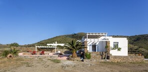 The villa and pool