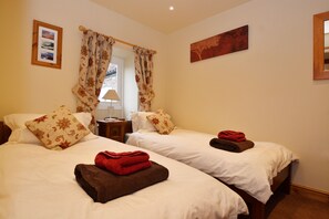 Twin bedroom
