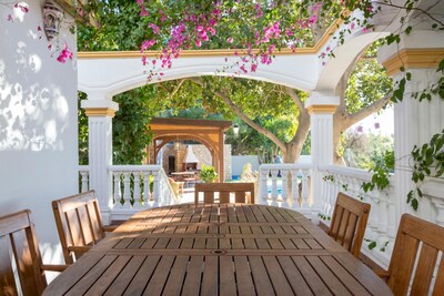 Casa Atalaya en lujosa villa con piscina