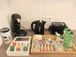 Kaffee und/oder Kaffeemaschine