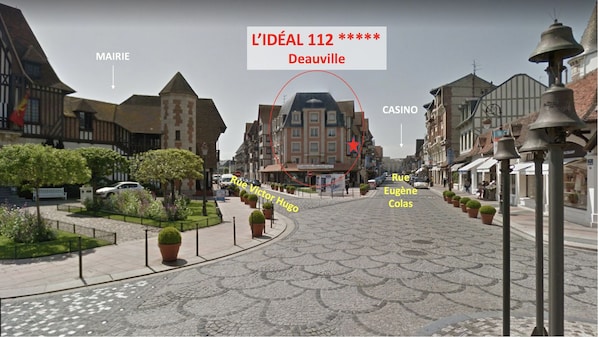 Localisation hyper-centrale & dans le Triangle d'Or 