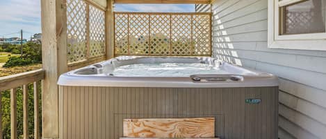 Surf or Sound Realty - 605 - Intuition - Hot Tub