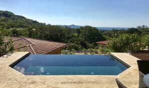 Daytime at our plunge pool