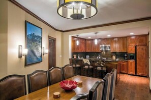 Rents Saturday - Saturday