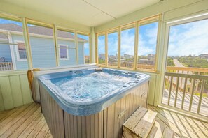 Surf or Sound Realty - 505 - Almost Paradise at Salvo - Hot Tub