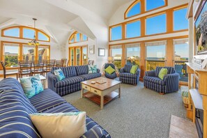 Surf or Sound Realty - 700 - Sand Dollars - Great Room -5