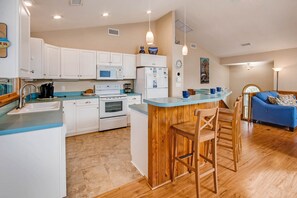 Surf-or-Sound-Realty-Ocean-Vista-96-Kitchen-1