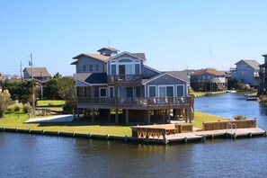 Surf-or-Sound-Realty-On-the-Waterfront-733-Exterior