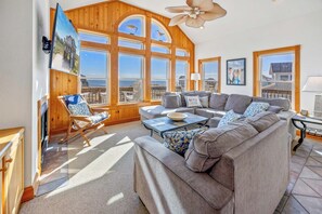 Surf or Sound Realty - 522 - Sun Dog - Great Room -1
