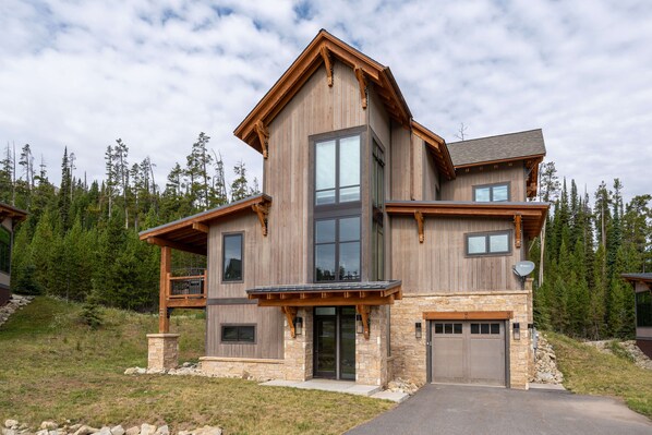 Homestead Chalet 10 - Exterior 1