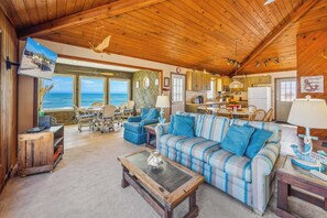 Surf or Sound Realty - 390 - Anchors Away - Great Room -3