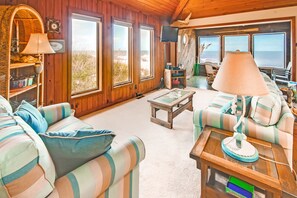 Surf-or-Sound-Realty-Anchors-Away-390-Great-Room