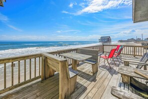 Surf or Sound Realty - 390 - Anchors Away - Deck -2
