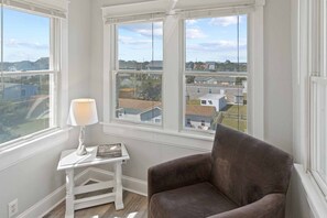 Surf-or-Sound-Realty-788-SalvOasis-by-the-Sea-Sitting-Area