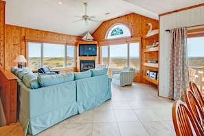Surf-or-Sound-Realty-Seaduction-204-Great-Room