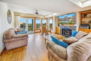 Surf or Sound Realty - 594 - Hatteras Escape - Great Room -1