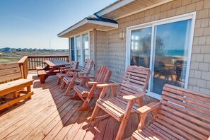 Surf-or-Sound-Realty-Ocean-HI-712-Deck-2