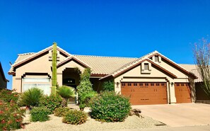 Distinctive Tuscan Hacienda in Spectacular TROON North.