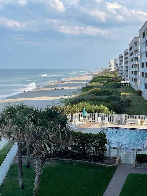 Walk for miles on the beach.  Dining spots are close by 