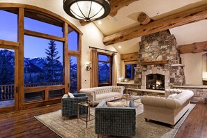 Great Room with View to Aspen Highlands and Buttermilk