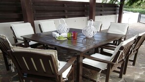 Outdoor dining