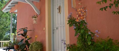 Our cozy bungalows are waiting for you to offer comfy stay! Kefalonia bungalows